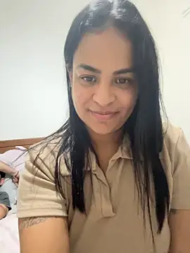 Snapshot of gabybi chatting on 10-18-25, 11:49 gabybi online show from 10-18-25, 11:49