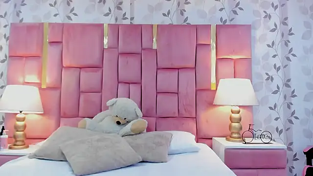 GabyMoreau online show from 03-06-26, 08:38