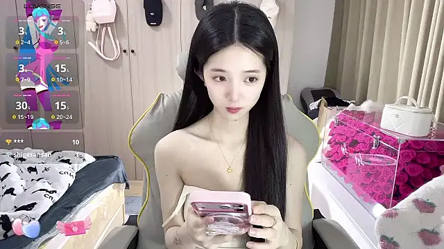 Snapshot of OiOi-666 chatting on 03-06-26, 12:07 OiOi-666 online show from 03-06-26, 12:07