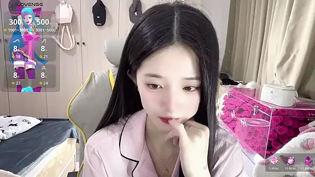 Snapshot of OiOi-666 chatting on 03-06-26, 12:45 OiOi-666 online show from 03-06-26, 12:45