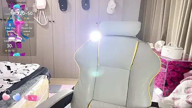 Snapshot of OiOi-666 chatting on 03-08-26, 01:25 OiOi-666 online show from 03-08-26, 01:25