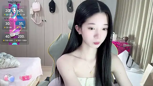 Snapshot of OiOi-666 chatting on 03-27-26, 12:49 OiOi-666 online show from 03-27-26, 12:49