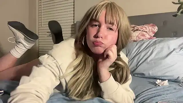 anamira1 online show from 03-11-26, 01:33