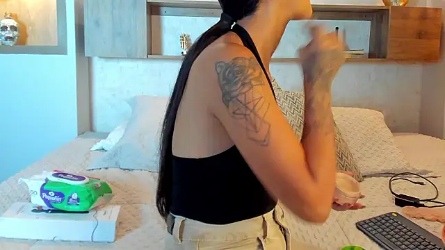 Emilly Beaumont online show from 01-08-26, 11:45