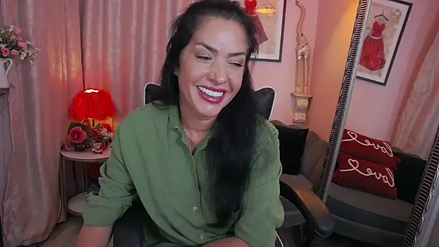 Snapshot of MyLovOne chatting on 10-01-25, 10:21 MyLovOne online show from 10-01-25, 10:21