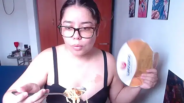 saenz eymi online show from 11-25-25, 05:02