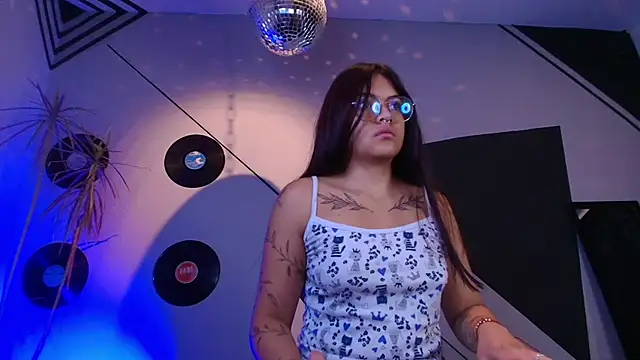 Lilith and Khloe online show from 10-07-25, 11:29