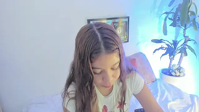 Snapshot of MafeStar777 chatting on 11-10-25, 04:28 MafeStar777 online show from 11-10-25, 04:28