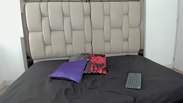 Enzo issis online show from 10-09-25, 06:28