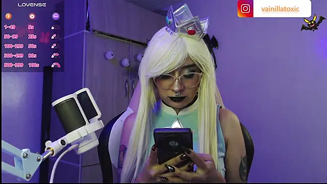 vainilla doll online show from 10-03-25, 01:24