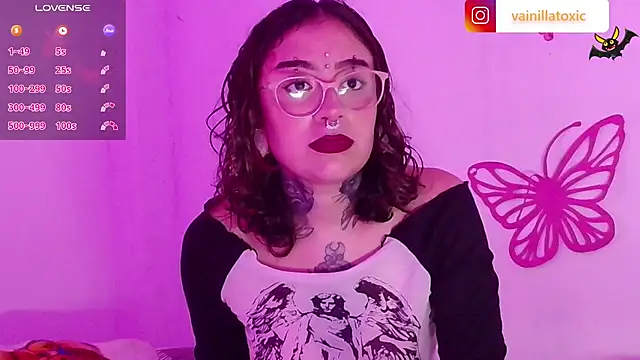 vainilla doll online show from 11-13-25, 04:50