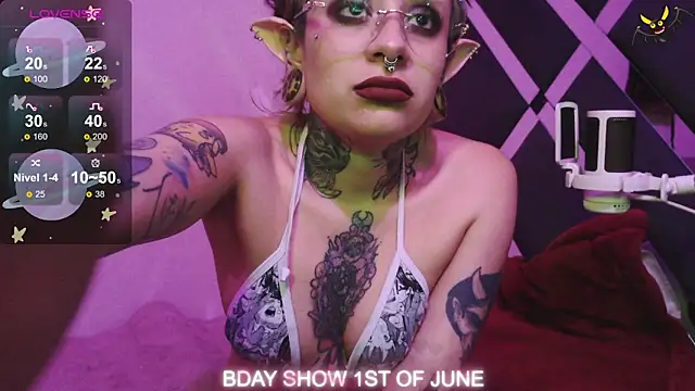 Snapshot of vainilla_doll chatting on 05-27-26, 01:57 vainilla doll online show from 05-27-26, 01:57