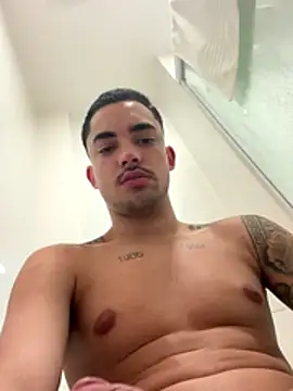 Snapshot of orlandodotado chatting on 11-13-25, 03:38 orlandodotado online show from 11-13-25, 03:38