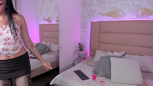 tiffany wine online show from 09-30-25, 04:06