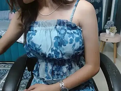 Urlove lily online show from 09-23-25, 02:42