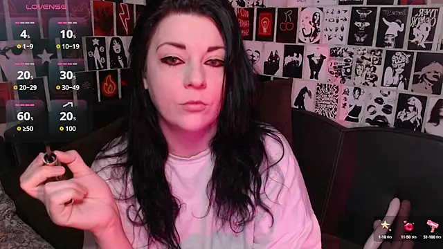 Snapshot of Kvopa chatting on 10-11-25, 09:19 Kvopa online show from 10-11-25, 09:19