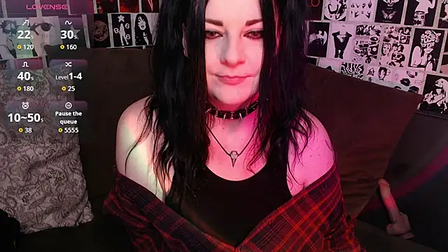 Snapshot of Kvopa chatting on 11-18-25, 08:08 Kvopa online show from 11-18-25, 08:08