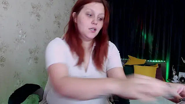 Alisawoods  online show from 10-18-25, 05:57