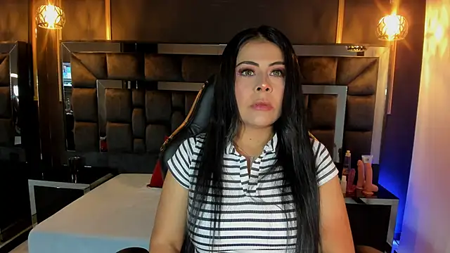 Snapshot of Aniajoness_ chatting on 09-20-25, 04:24 Aniajoness online show from 09-20-25, 04:24