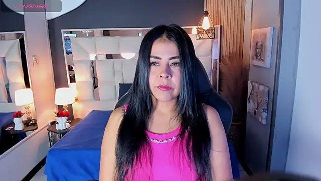 Snapshot of Aniajoness_ chatting on 10-13-25, 12:05 Aniajoness online show from 10-13-25, 12:05