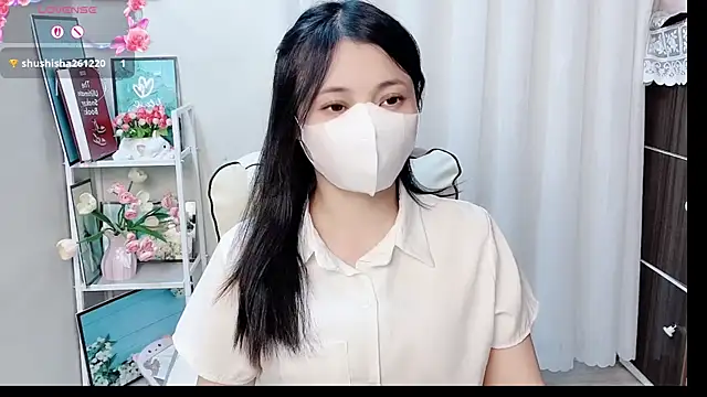 phuongnhi  online show from 06-25-26, 12:20
