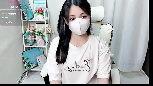 phuongnhi  online show from 07-25-26, 03:09