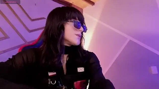 devils cry online show from 10-23-25, 03:28