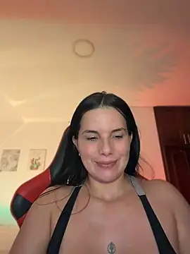 Snapshot of carol_cruz133 chatting on 06-03-26, 11:32 carol cruz133 online show from 06-03-26, 11:32