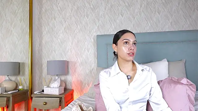 Sofy Bradd online show from 09-19-25, 08:05