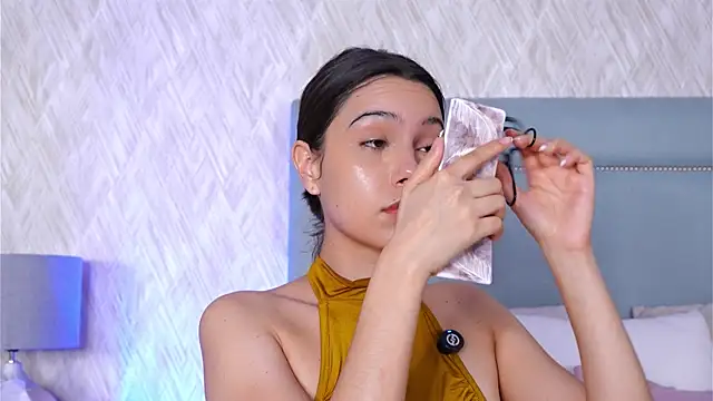 Sofy Bradd online show from 10-08-25, 03:15