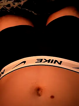 Snapshot of _-neo-_ chatting on 10-17-25, 08:06 -neo- online show from 10-17-25, 08:06