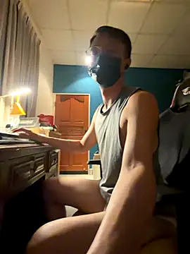 Snapshot of Rmangotw chatting on 10-24-25, 02:46 Rmangotw online show from 10-24-25, 02:46