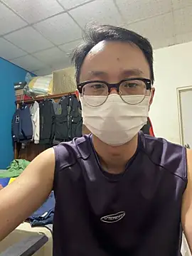 Snapshot of Rmangotw chatting on 03-18-26, 01:03 Rmangotw online show from 03-18-26, 01:03