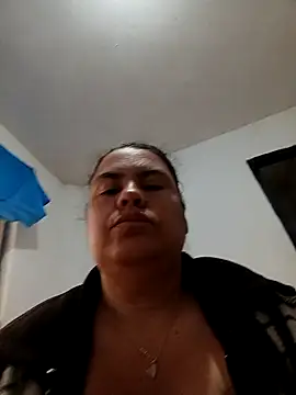 yaneth  online show from 09-30-25, 12:32