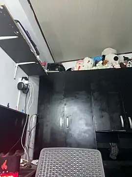 Snapshot of Rick_boy chatting on 12-14-25, 01:44 Rick boy online show from 12-14-25, 01:44