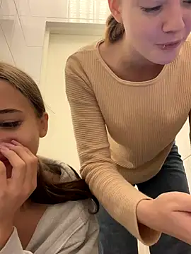 Snapshot of Juice_Bunny chatting on 09-28-25, 05:46 Juice Bunny online show from 09-28-25, 05:46