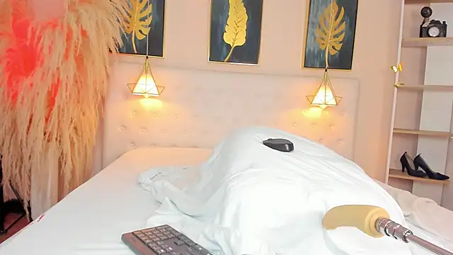 Snapshot of Cinnamon_Star chatting on 03-02-26, 12:23 Cinnamon Star online show from 03-02-26, 12:23