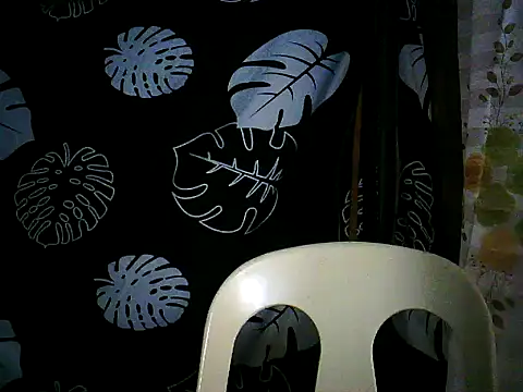 yuana25 online show from 09-30-25, 06:07