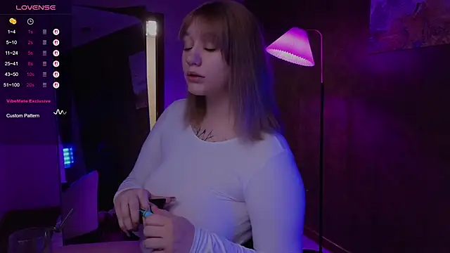 Morvelyn online show from 10-14-25, 05:03