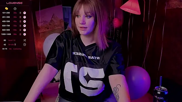 Morvelyn online show from 10-20-25, 06:19