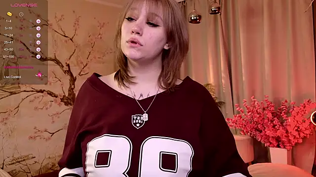 Morvelyn online show from 11-25-25, 02:39