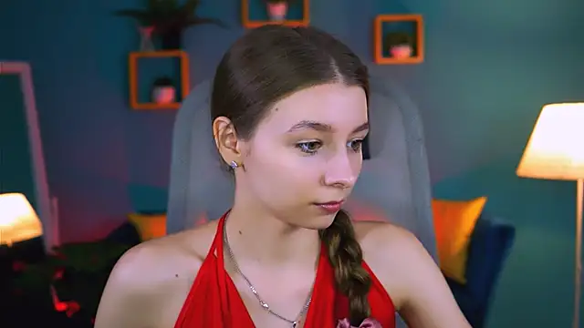 JulieDaniel online show from 10-28-25, 04:27