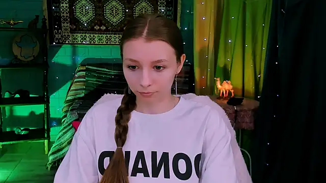 JulieDaniel online show from 06-11-26, 04:21