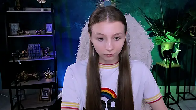JulieDaniel online show from 06-15-26, 04:25