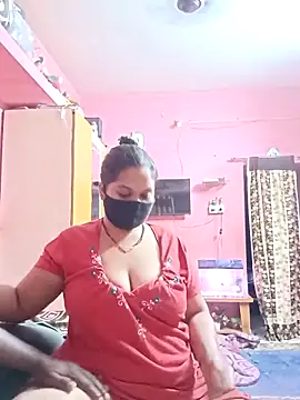 Snapshot of biggbobbsgirl chatting on 02-19-26, 06:26 biggbobbsgirl online show from 02-19-26, 06:26