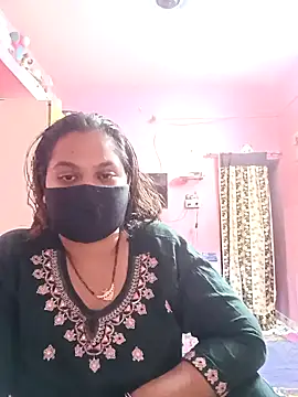 Snapshot of biggbobbsgirl chatting on 02-25-26, 06:39 biggbobbsgirl online show from 02-25-26, 06:39