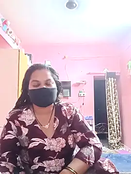 Snapshot of biggbobbsgirl chatting on 03-03-26, 02:18 biggbobbsgirl online show from 03-03-26, 02:18