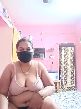 Snapshot of biggbobbsgirl chatting on 03-05-26, 02:18 biggbobbsgirl online show from 03-05-26, 02:18