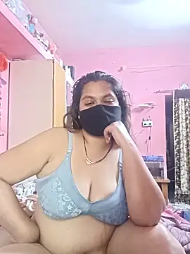 Snapshot of biggbobbsgirl chatting on 03-08-26, 02:37 biggbobbsgirl online show from 03-08-26, 02:37