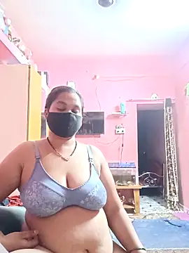 Snapshot of biggbobbsgirl chatting on 03-13-26, 06:36 biggbobbsgirl online show from 03-13-26, 06:36